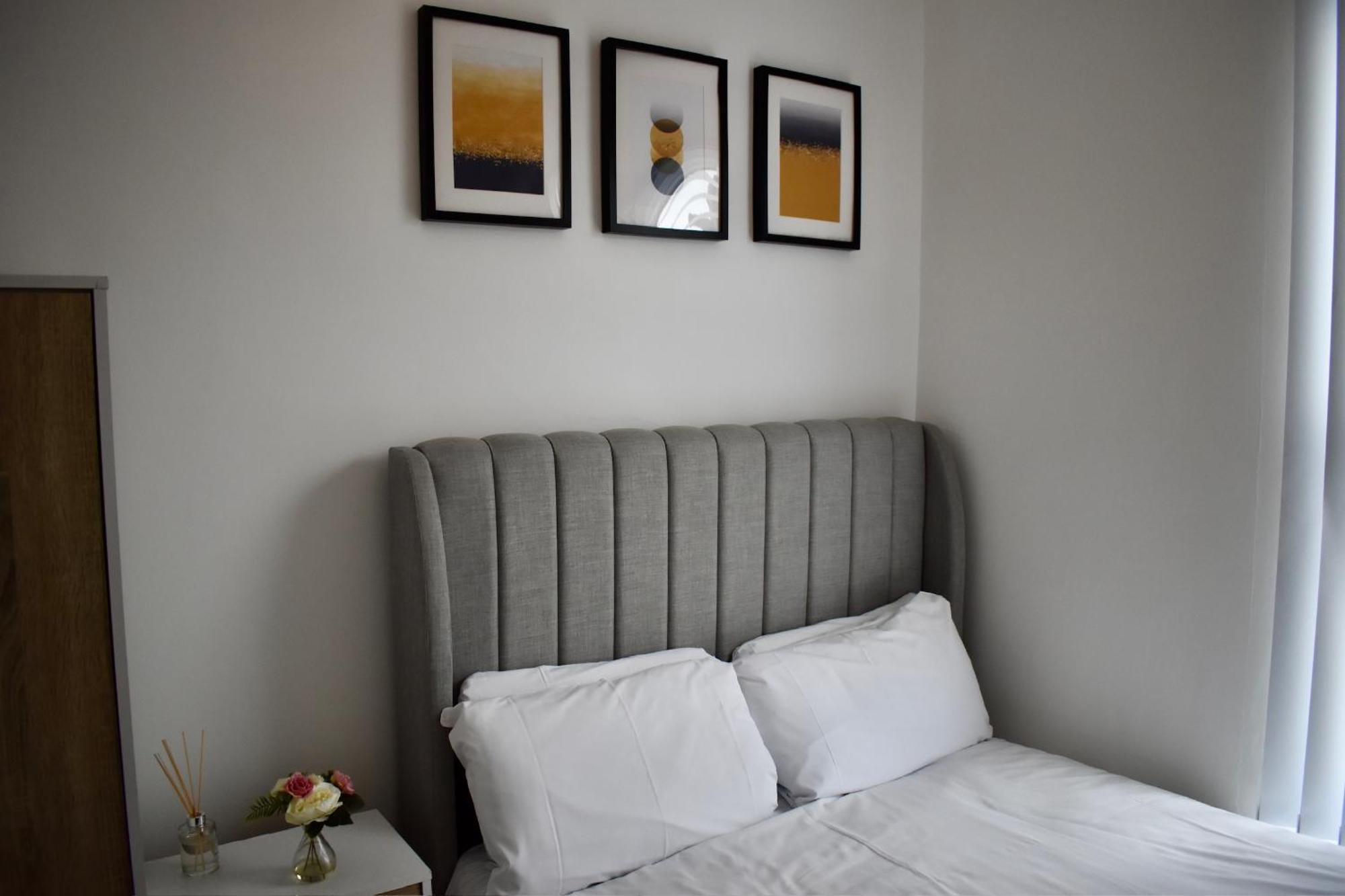 4bedroom House With Free Wi-fi Near The Centre Apartment *